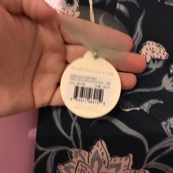 Spartina Women’s XS Maren kick flare Pull On Pants Hamilton Floral Paisley navy - Picture 5 of 6